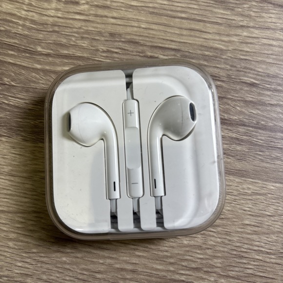 Apple Other - Genuine Apple Wired Ear Buds w/Case iPhone iPad iPod 3.5mm Aux Headphones White